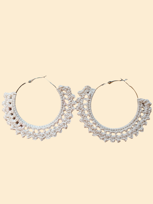 Boucle d'oreille au crochet/frais d'envoi offert.