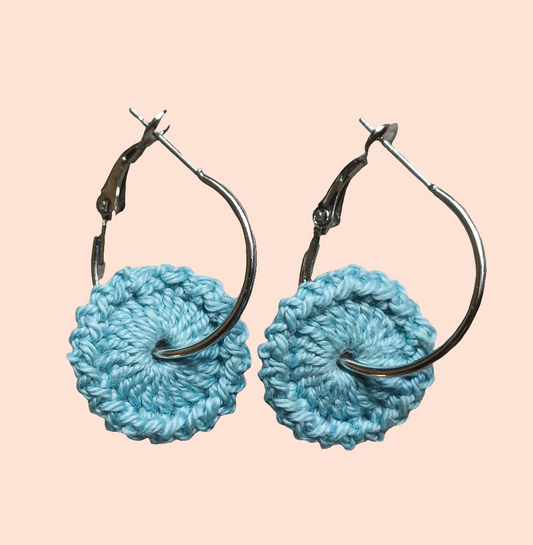 Boucle d'oreille au crochet/frais d'envoi offert.