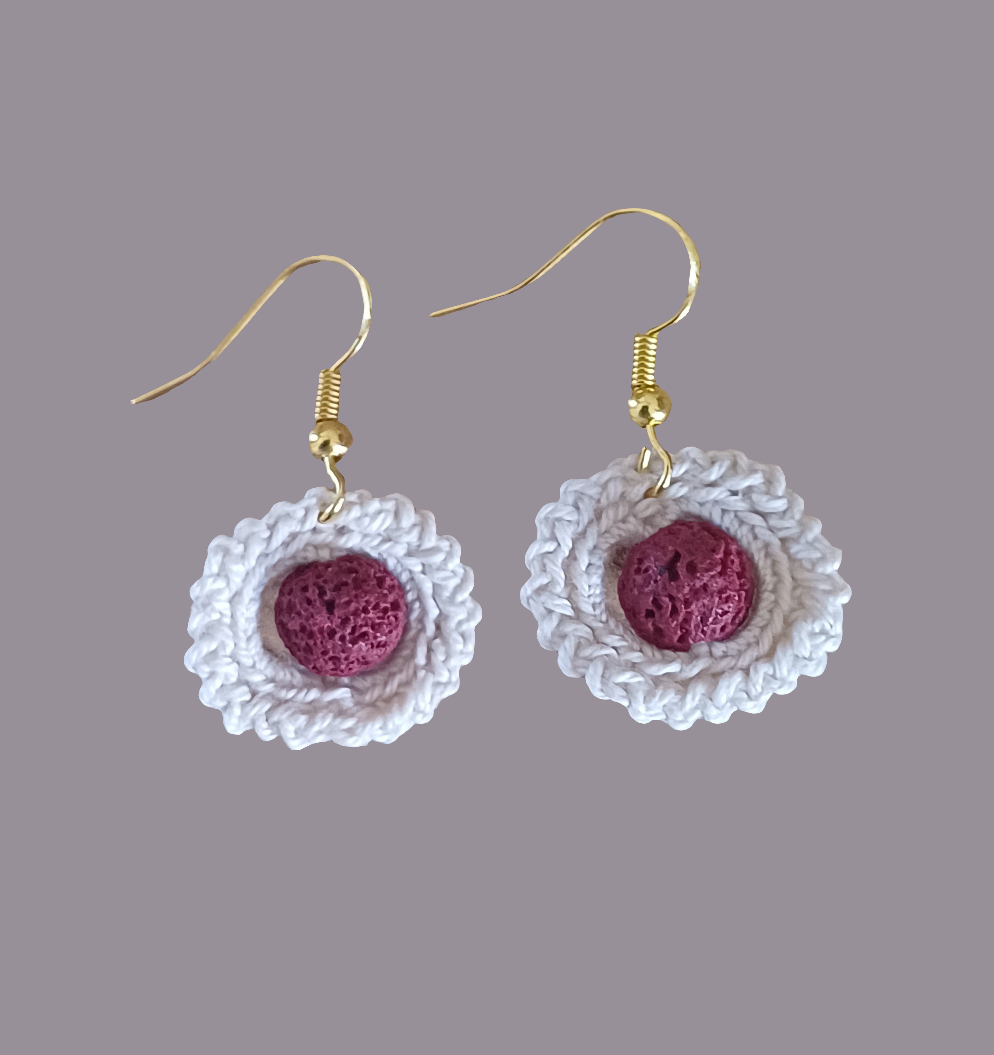 Boucle d'oreille au crochet/frais d'envoi offert.