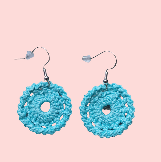 Boucle d'oreille au crochet/frais d'envoi offert.