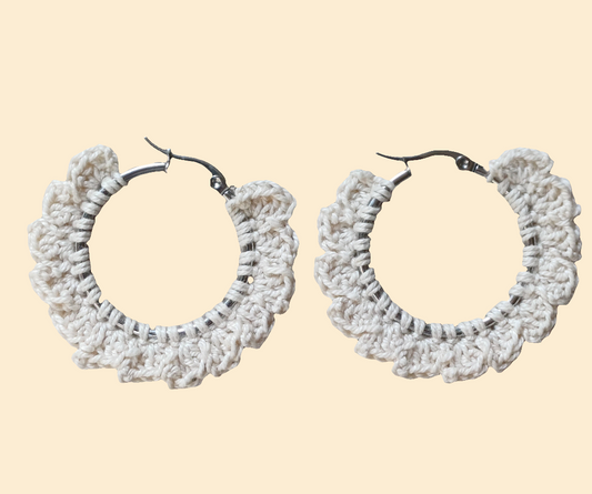 Boucle d'oreille au crochet/frais d'envoi offert.