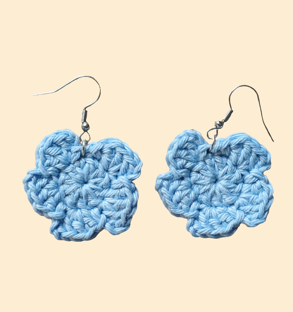 Boucle d'oreille au crochet/frais d'envoi offert.